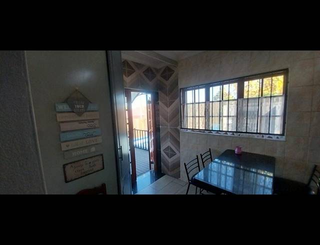 4 BEDROOM HOUSE FOR SALE IN PRIMROSE